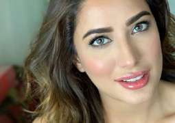 Mehwish Hayat raises voice for payment of royalties to fellow artists