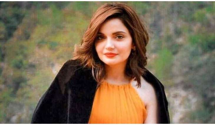 Armeena Khan shares her childhood joke with fans