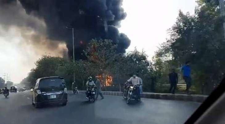 Oil tanker catches fire in Lahore