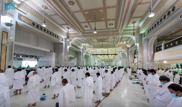 أداء آخر صلاة جمعة بالمسجد الحرام بشهر رمضان المبارك