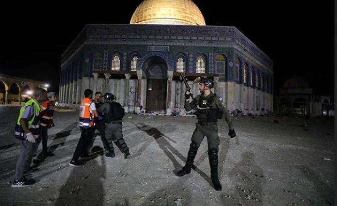 Israeli Police Use Tear Gas to Disperse Palestinians Amid Clashes at Al-Aqsa Mosque