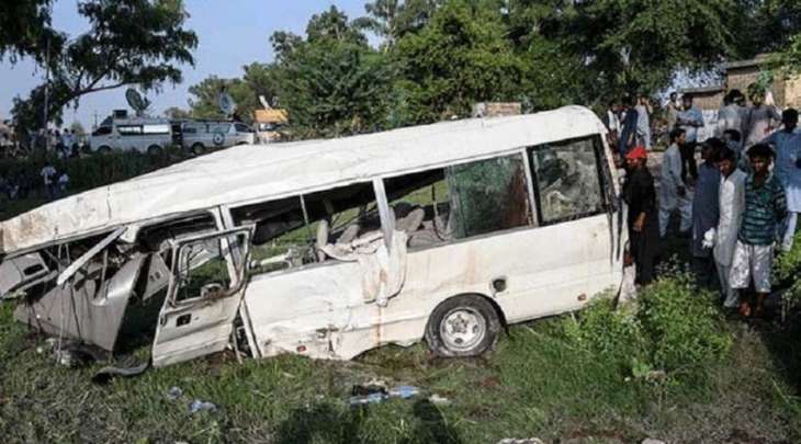 مقتل 9 و اصابة 16 شخصا اثر حادث سقوط حافلة رکاب خندق بکشمیر الحرة
