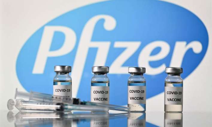 Who will be given preference for Pfizer vaccine in Pakistan?