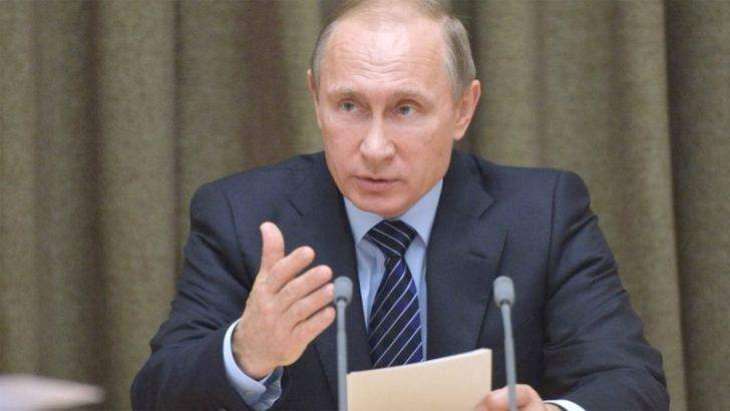 Putin Signs Decree on Temporary Measures Regulating Legal Status of Foreign Citizens