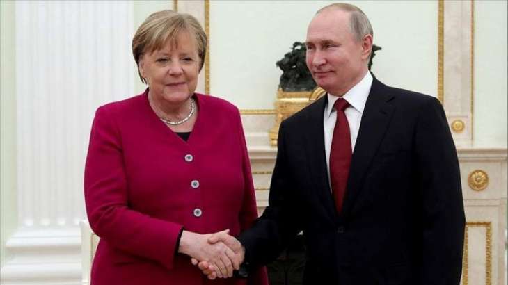 Putin, Merkel Stress Importance of Preserving Memory of Great Patriotic War - Kremlin