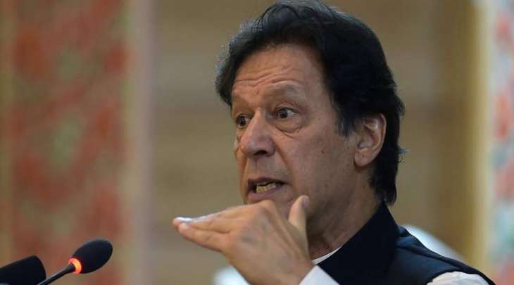 عمران خان : رجال یمیلون الی ارتکاب الجرائم الجنسة بسبب ملابس النساء غیر المحتشمة