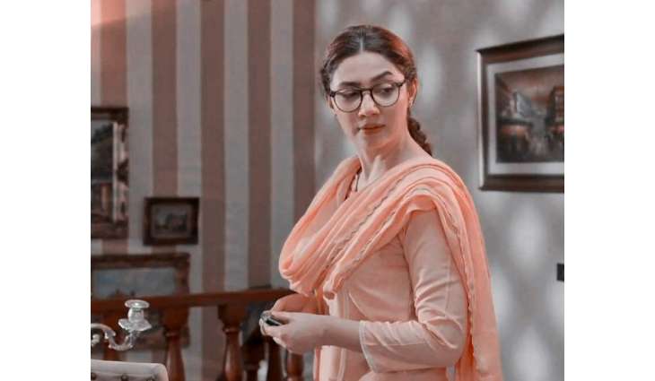 Twitter reacts as Mahira Khan returns to small screen