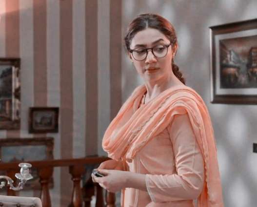 Twitter reacts as Mahira Khan returns to small screen