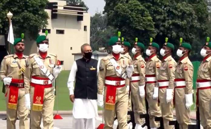 President visits Pakistan Army’s General Headquarters