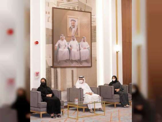 Dubai Municipality Director-General meets contractors, consultants