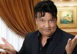 Umar Sharif's departure to the US delayed after his health condition worsened
