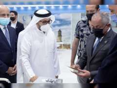 وزير الثقافة الأردني يزور جناح مجلس حكماء المسلمين بمعرض عمان الدولي للكتاب