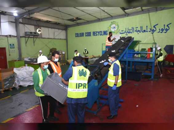 جمارك دبي تعيد تدوير 113 ألف قطعة من البضائع المقلدة