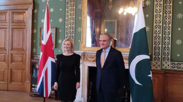 FM discusses issue of Pakistan tour cancellation with UK authorities