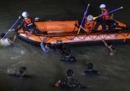 غرق 11 طالبا خلال نزھة مدرسیة لتنظیف نھر فی اندونیسیا