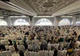 صور ۔۔ أول صلاة جمعة داخل المسجد الحرام بعد الغاء التباعد للوقایة من کورونا