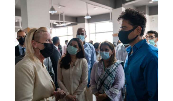 Mahira Khan, Shahzad Roy to run awareness campaign for vaccination with US embassy