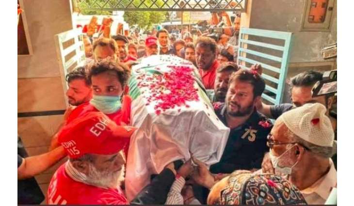 Umar Sharif laid to rest in graveyard on premises of Hazrat Abdullah Shah Ghazi’s shrine