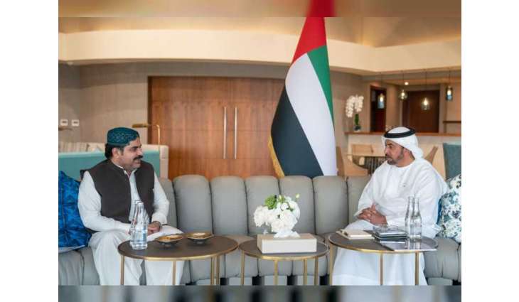حمدان بن زايد يستقبل وزير البلديات في حكومة اقليم السند