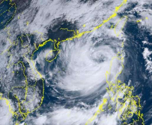 Hong Kong Mulls Higher Storm Warning Alert as Cyclone Kompasu Nears