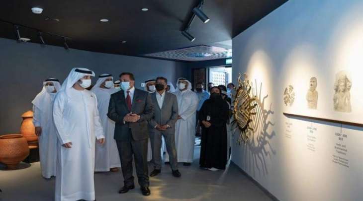 شاھد : رئیس مجلس الوزراء الاماراتي یزور جناح باکستان فی معرض اکسبو دبي 2020