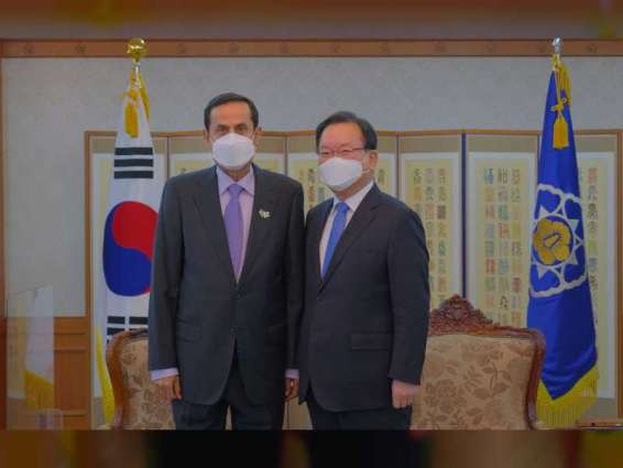 رئيس الوزراء الكوري يستقبل صقر غباش ويؤكد عمق علاقات التعاون القائمة بين البلدين