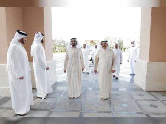 Mohammed bin Rashid meets King of Bahrain