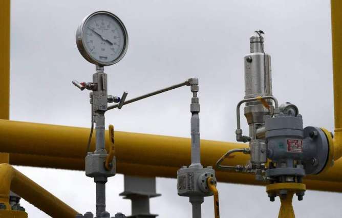 Gas Futures Price in Europe Drops Below $900 Per 1,000 Cubic Meters