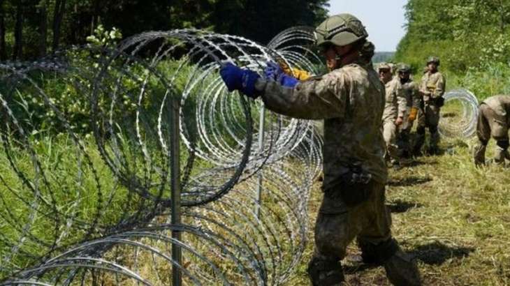 Belarus Accuses Lithuanian Border Guards of Threatening to Shoot Iraqi Migrants