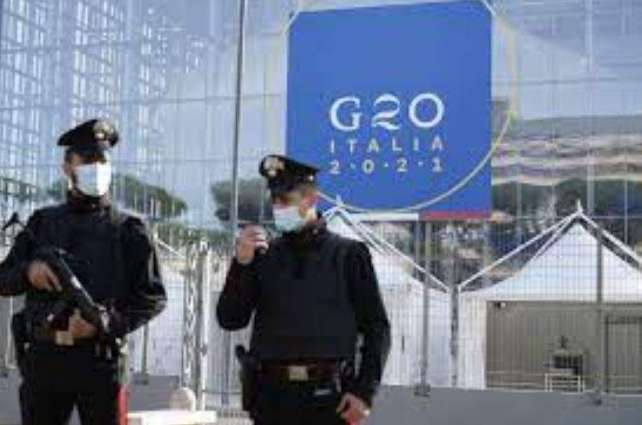 Police Force Away Protesters Blocking Access to G20 Summit Venue in Rome - Reports