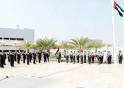 شرطة أبوظبي تحتفل بيوم العلم .. 