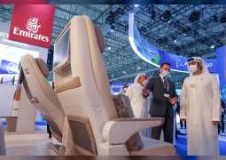 مكتوم بن محمد يزور معرض دبي للطيران ويتفقد عددا من أجنحة الشركات العالمية والوطنية