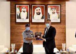 بحث التعاون التدريبي بين شرطة أبوظبي والشرطة النيوزيلندية