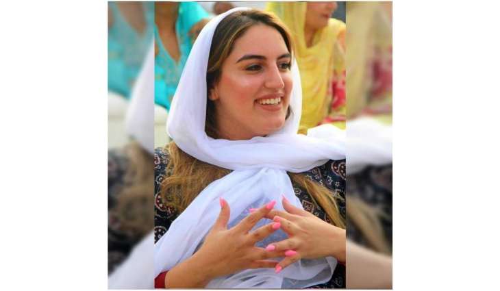 Bakhtawar Bhutto Zardari shares first glimpse of her son