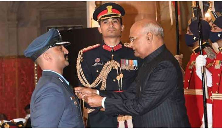 Pakistan terms award to Abhinandhan as classic case of Indian fabrications