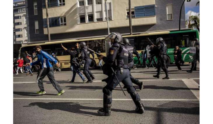 Steel Worker Strike in Spain's Cadiz Turns Into Clashes With Police - Reports