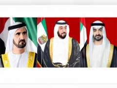 رئيس الدولة ونائبه ومحمد بن زايد يهنئون سلطان عمان باليوم الوطني