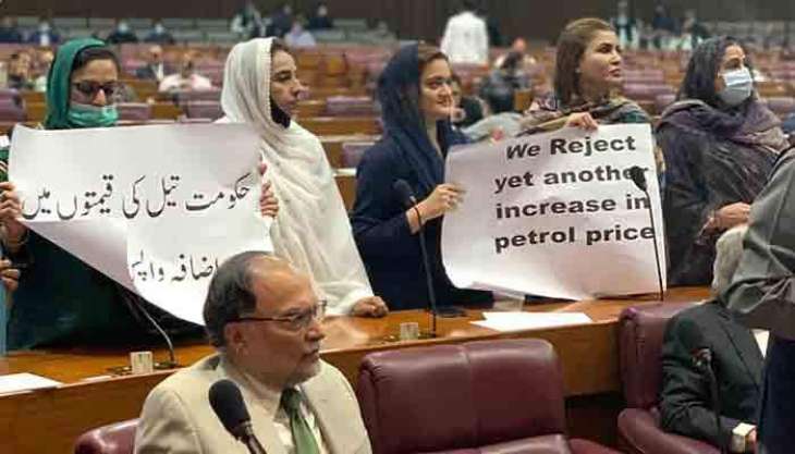 Opposition stages protest in Senate, NA over price hike
