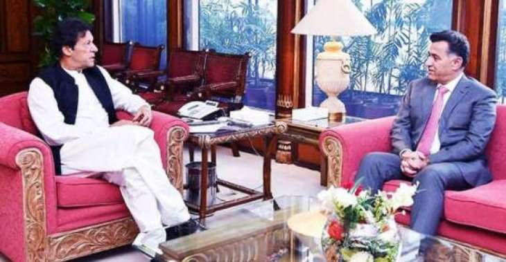 DG ISI Lt Gen Faiz Hameed pays farewell call on PM Khan