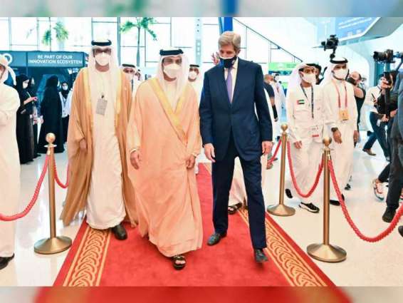 برعاية محمد بن راشد.. منصور بن زايد يشهد انطلاق القمة العالمية للصناعة والتصنيع 2021 في إكسبو دبي