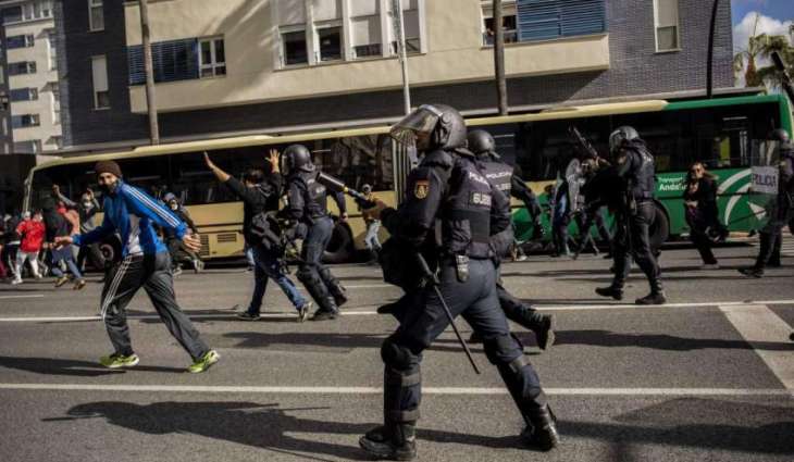 Steel Worker Strike in Spain's Cadiz Turns Into Clashes With Police - Reports