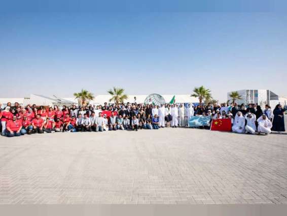 "كهرباء دبي" تكرم الفرق الفائزة بمسابقة "ديكاثلون الطاقة الشمسية"