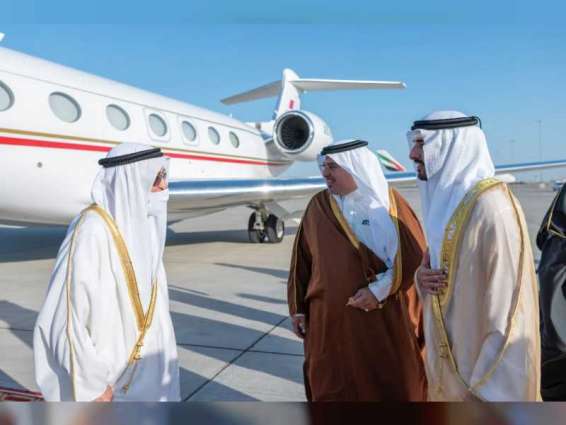 حمدان بن محمد يستقبل ولي عهد البحرين في مطار آل مكتوم