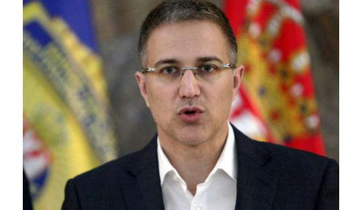 Serbian Defense Minister Condemns Burning of Flag by Albanian Protesters