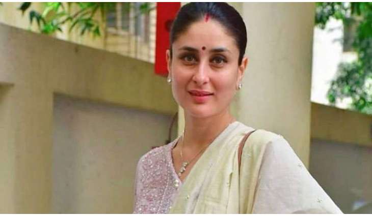 Kareena Kapoor with her husband and sons joins Kapoor family for X-mas lunch