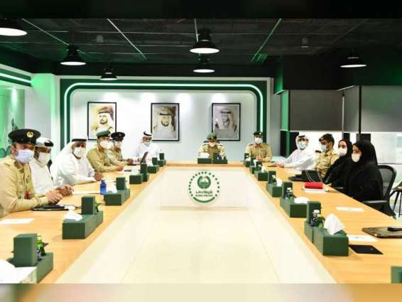 قائد شرطة دبي يترأس اجتماع اللجنة التنفيذية لمراكز الشرطة الذكية