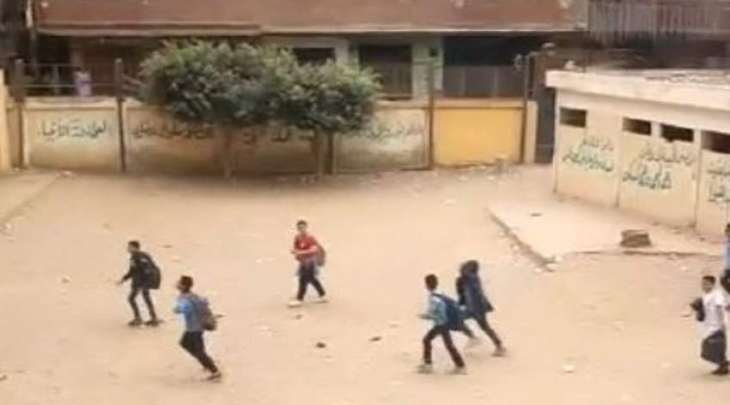 اصابة ثلاثة معلمین اثر ھجوم مسلح فی مصر