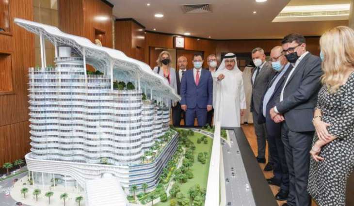 وفد روماني يطلع على أحدث تقنيات الطاقة المتجددة والنظيفة بدبي
