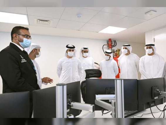 منصور بن محمد يزور "دبي هاربر" ويوجه بمواصلة توفير أفضل الخدمات لركاب السفن السياحية واليخوت الزائرة