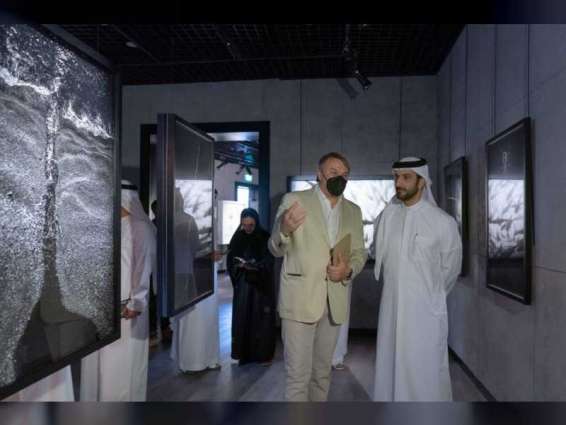 سلطان بن أحمد القاسمي يفتتح معرض " X للتصوير الفوتوغرافي"